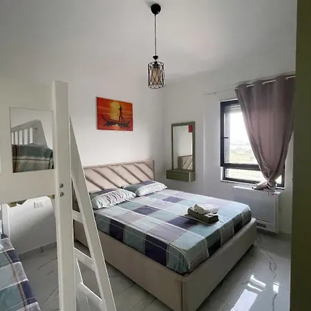 شقة Relax Apartment, Side Sea View, Golem, Albania غوليم